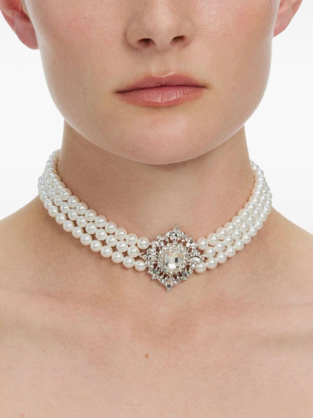 SELF PORTRAIT Girocollo di perle con dettaglio con strass centrale