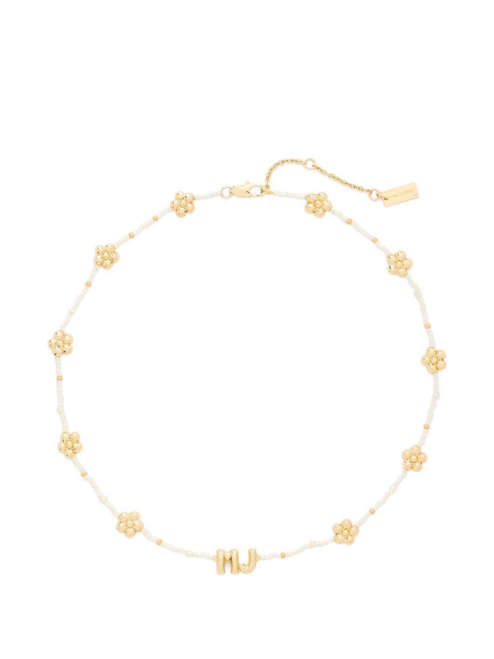 MARC JACOBS Collana con charm dorati a fiore e perline bianche