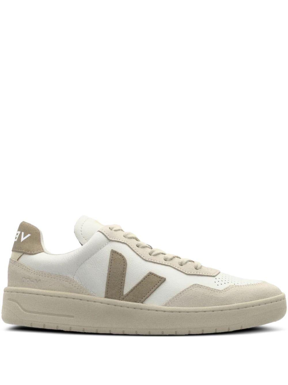 VEJA Sneakers bianche con dettagli verdi