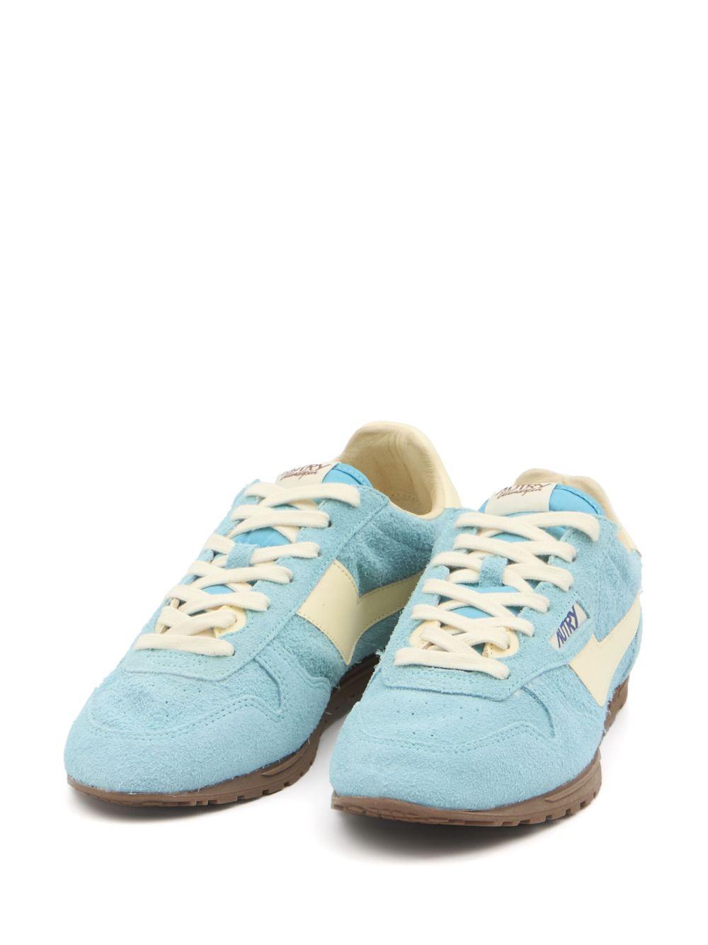 AUTRY Sneakers in pelle scamosciata celeste