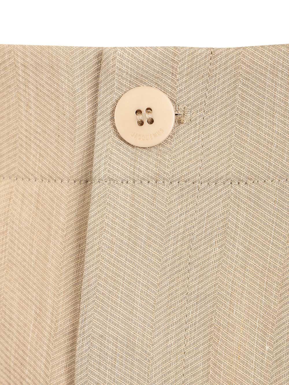JACQUEMUS Bermuda lunghi beige in cotone con pinces