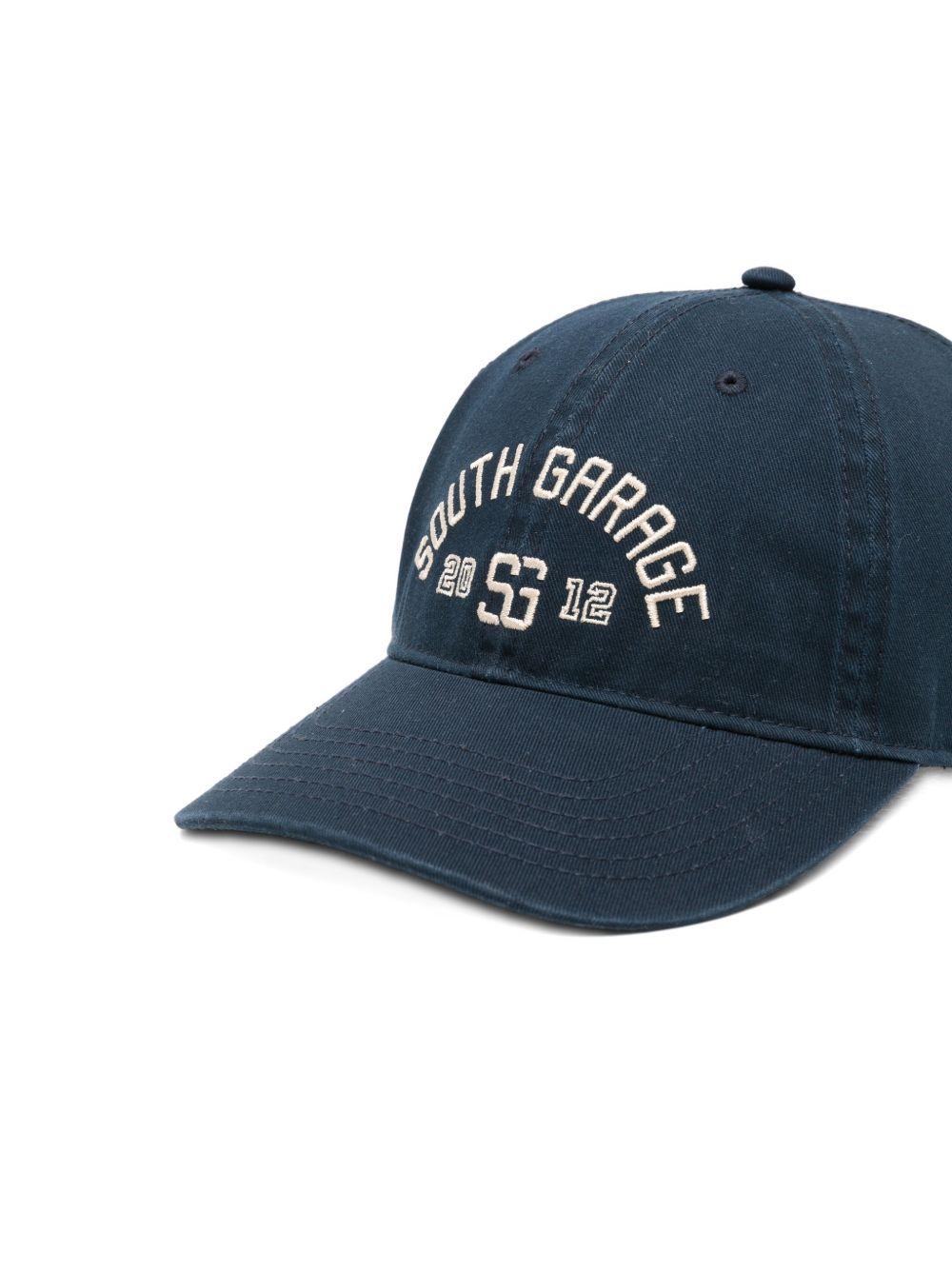 SOUTH GARAGE Cappello da baseball blu con scritta bianca