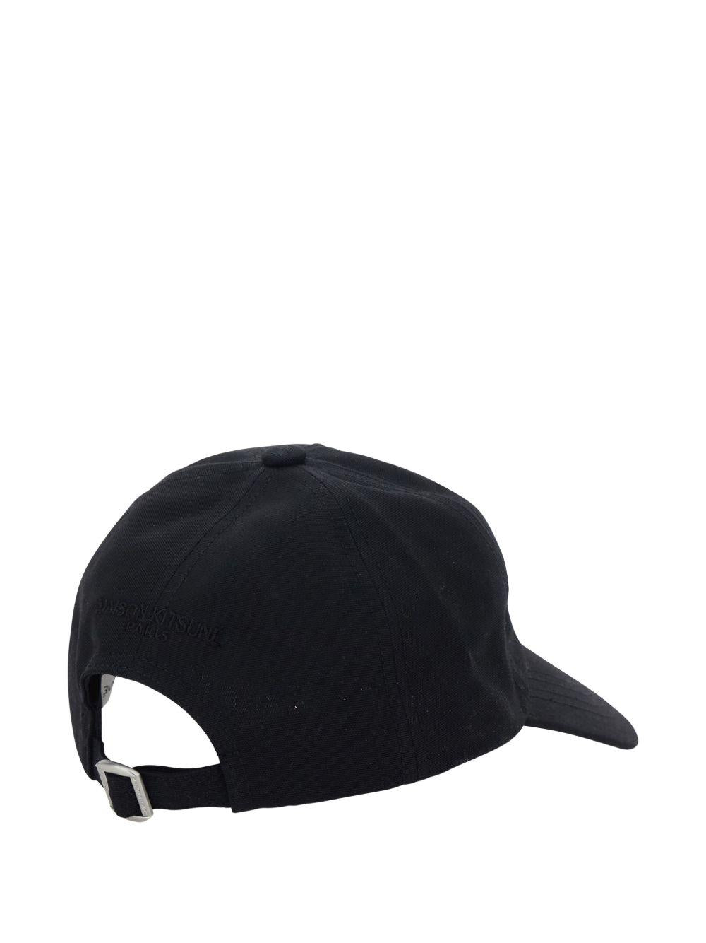 MAISON KITSUNE Cappello da baseball nero con stampa