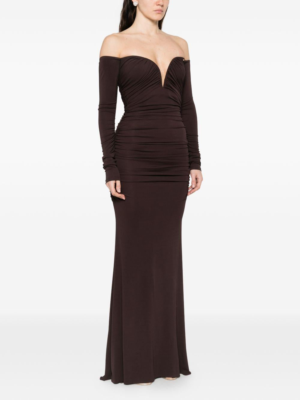 ELISABETTA FRANCHI Abito lungo marrone con scollo a cuore e dettagli arricciati