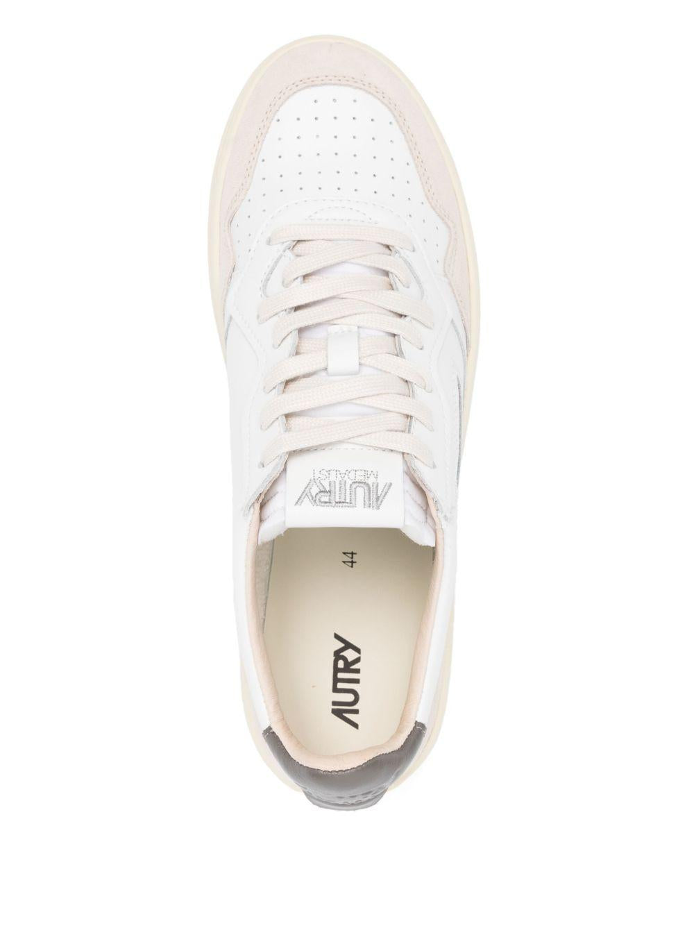 AUTRY Sneakers 'Medalist' in pelle bianca e grigia