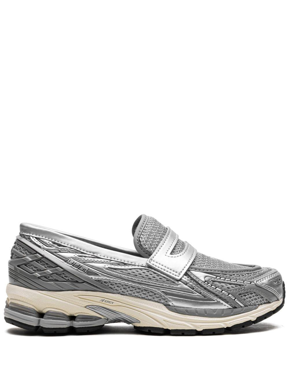 NEW BALANCE Sneakers a mocassino 1906L grigio e bianco