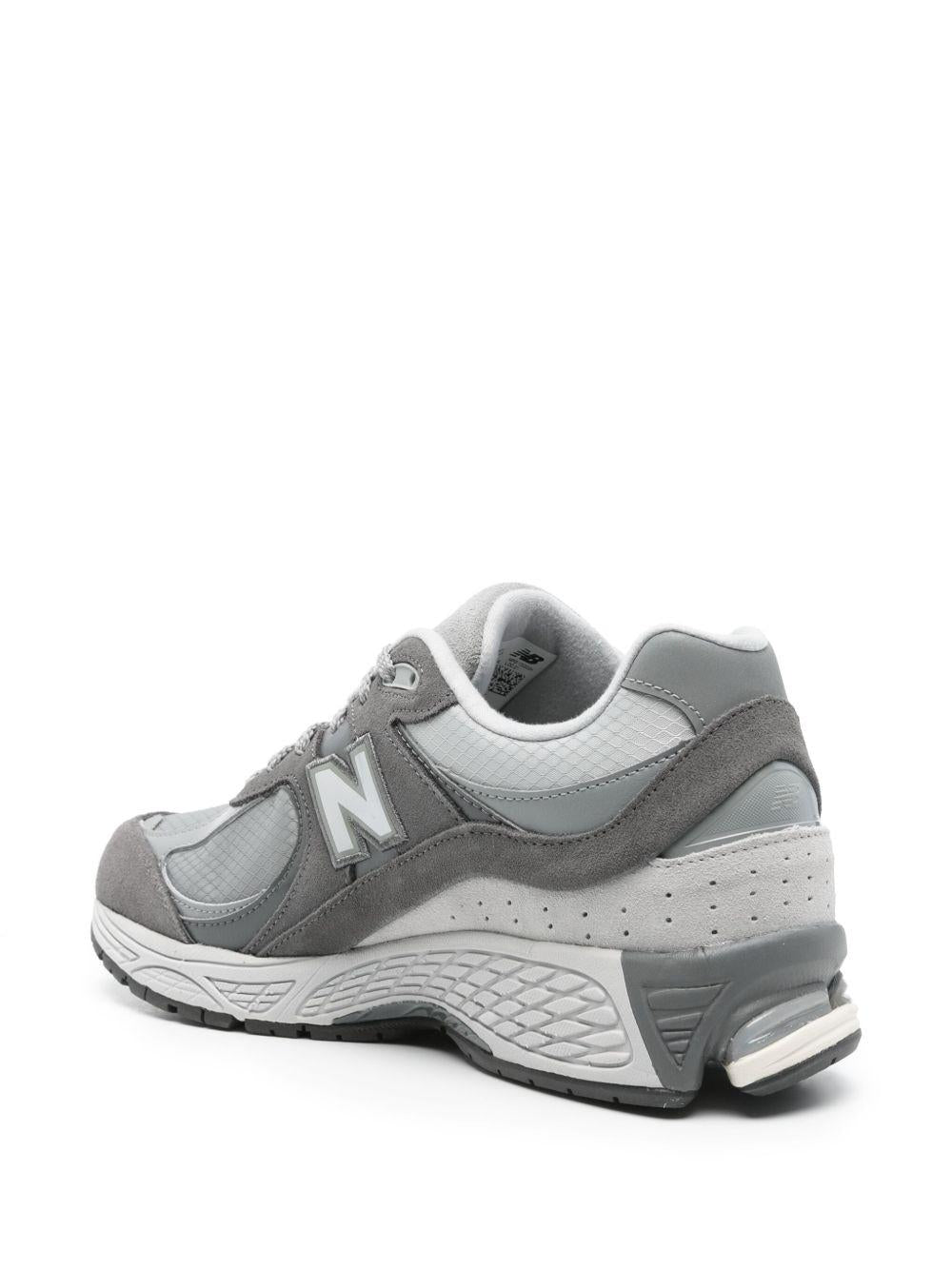 NEW BALANCE Sneakers unisex in camoscio e tela grigio '2002'