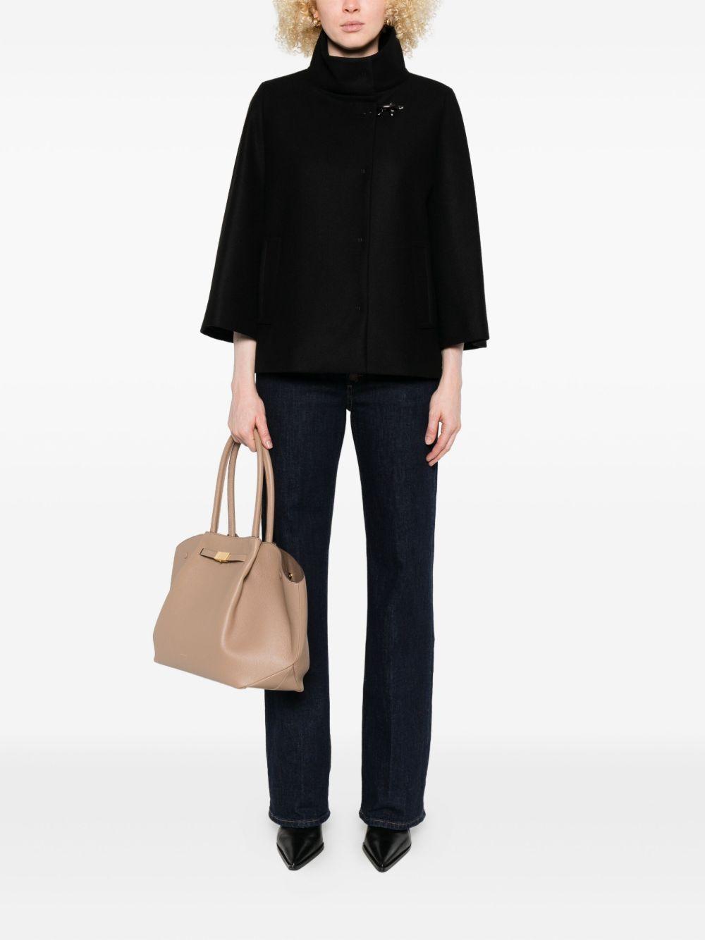 FAY Cappotto corto con iconico Gancio