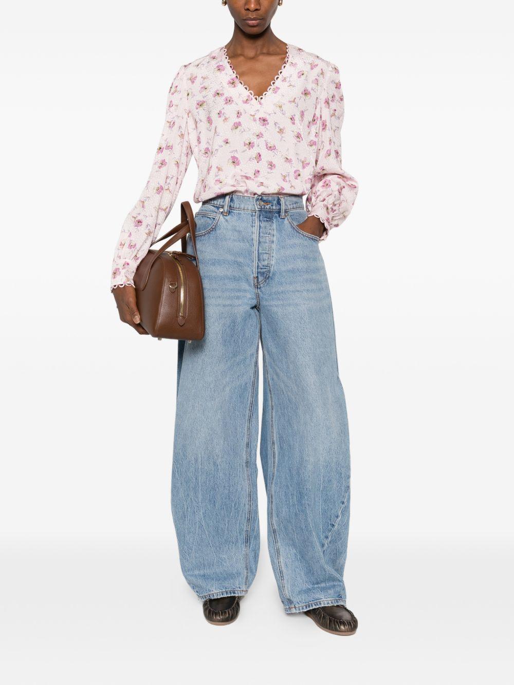 TWINSET Camicia color panna a fiori rossi con scollo a V