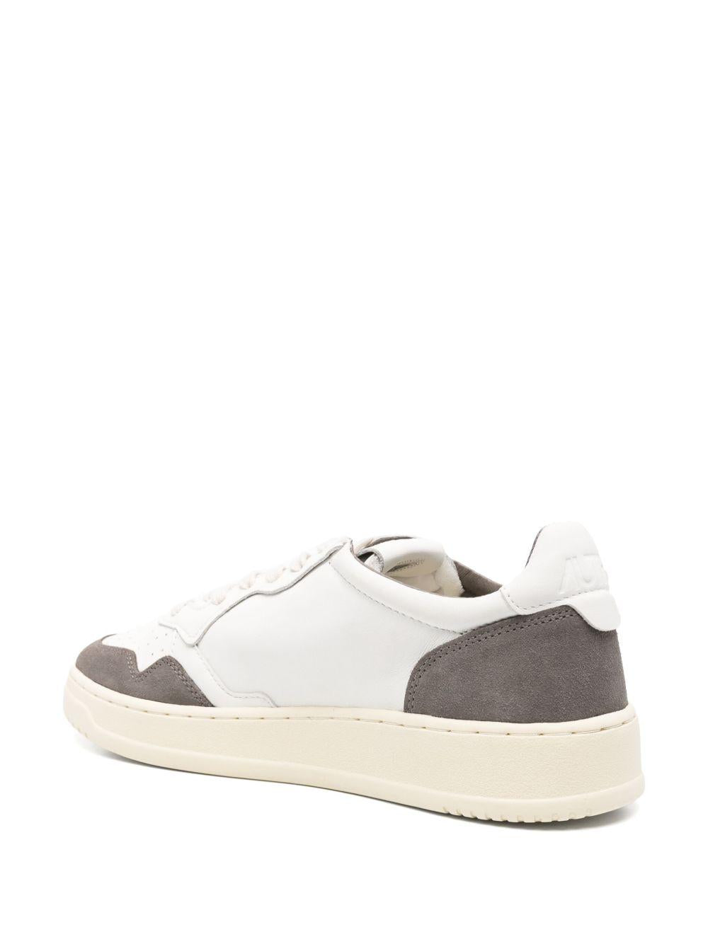 AUTRY Sneakers 'Medalist' in pelle bianca e camoscio grigio