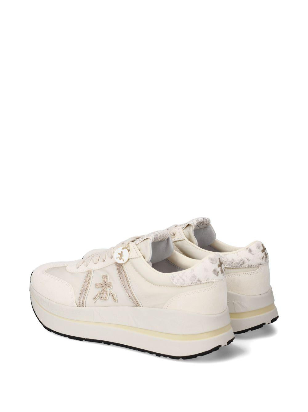 PREMIATA Sneakers e trainers con dettagli dorati bianche