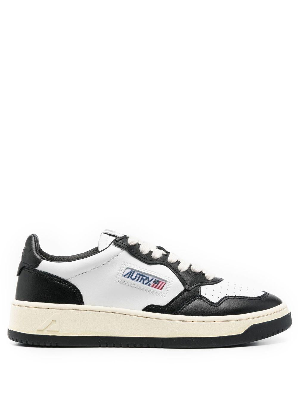 AUTRY Sneakers 'Medalist' in pelle bianca e nera