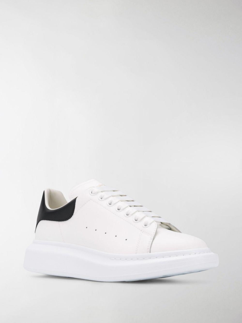 ALEXANDER McQUEEN Sneakers 'Oversize' in pelle bianca