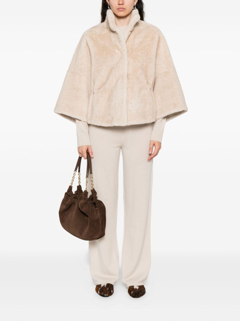 VALENTINI 1972 Giacca in ecopelliccia beige con scollo a imbuto