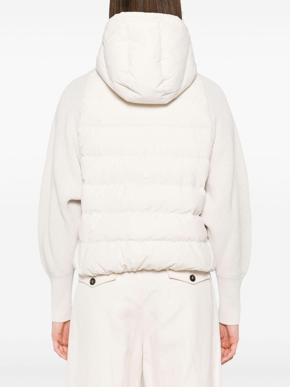 BRUNELLO CUCINELLI Piumino corto color panna con maniche in maglia