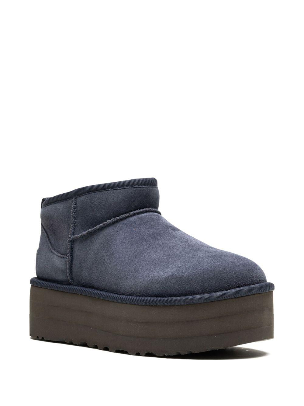 UGG Stivaletti 'Classic Ultra Mini' grigi con platform