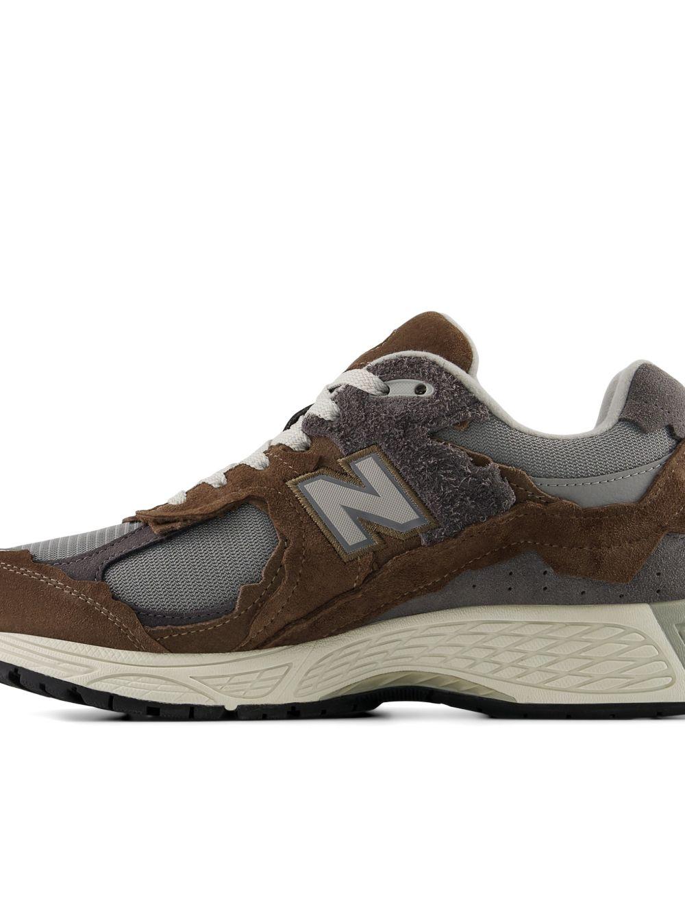 NEW BALANCE Sneakers 2002 marroni e grigie