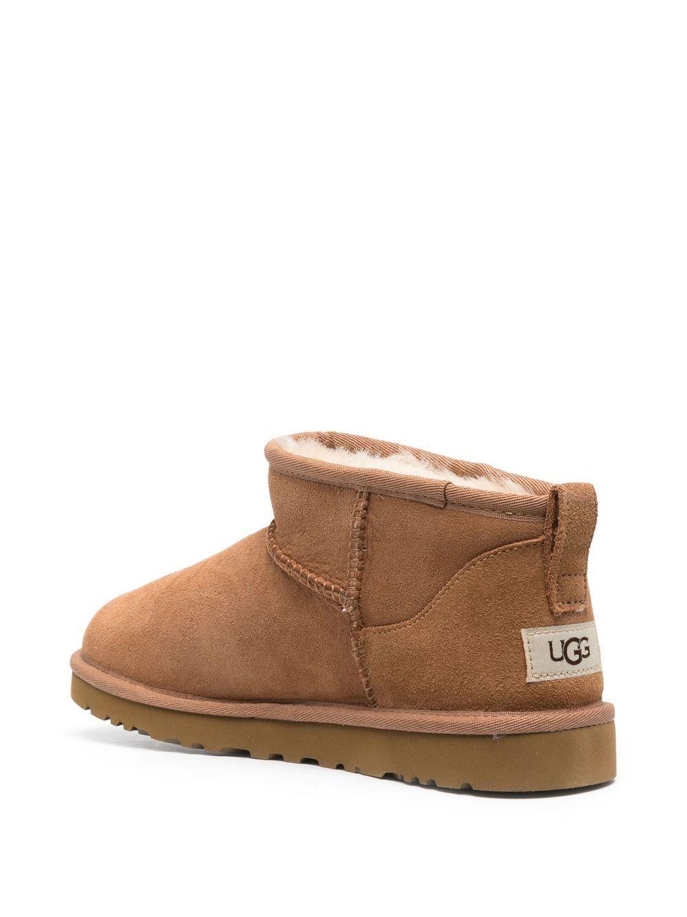 UGG Stivaletti 'Classic Ultra Mini' color castagno con platform