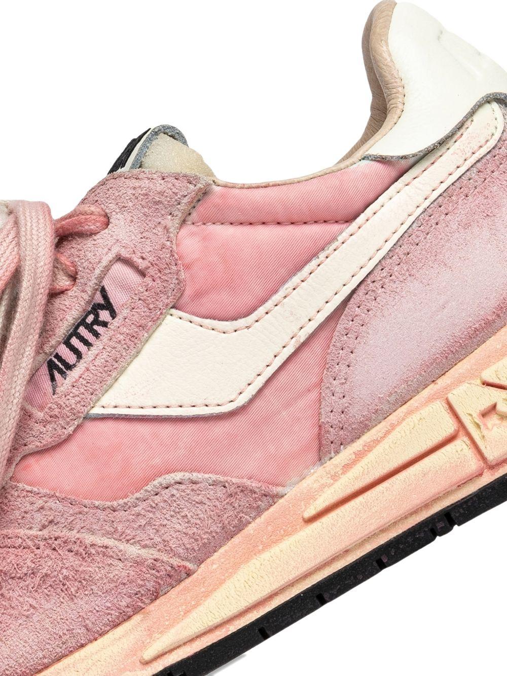 AUTRY Sneakers Reelwind rosa con charms