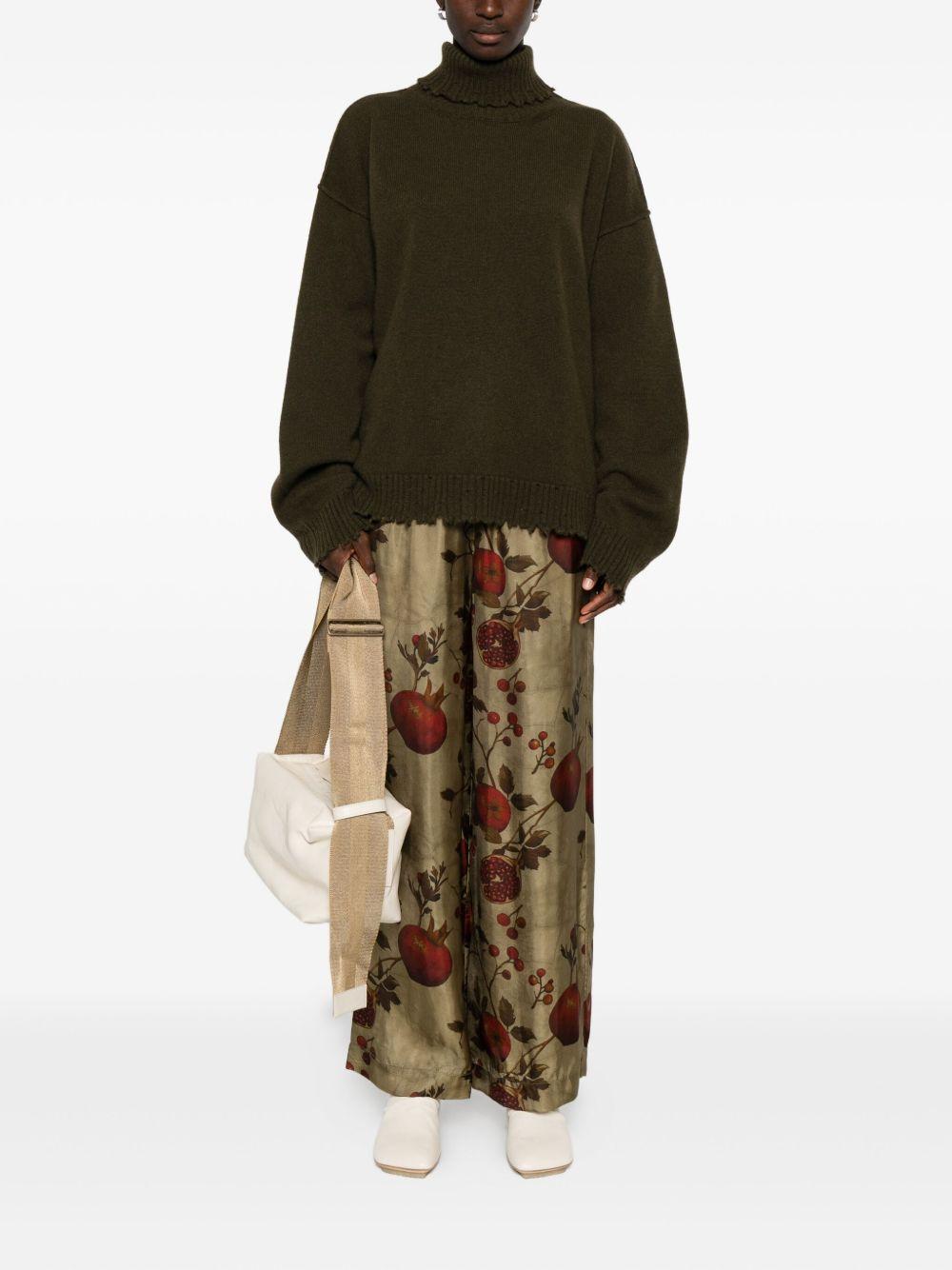 UMA WANG Maglione a collo alto in cashmere verde militare