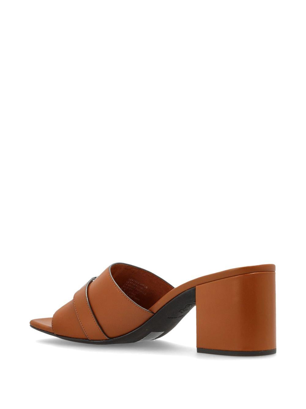 TORY BURCH Sandali mule Leelee in pelle marrone