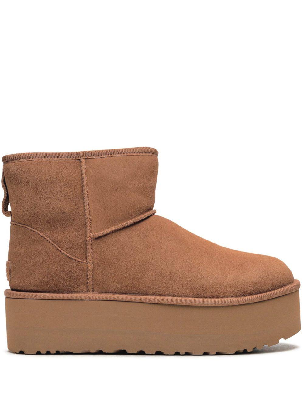 UGG Stivaletti 'Classic Mini Platform' color castagno