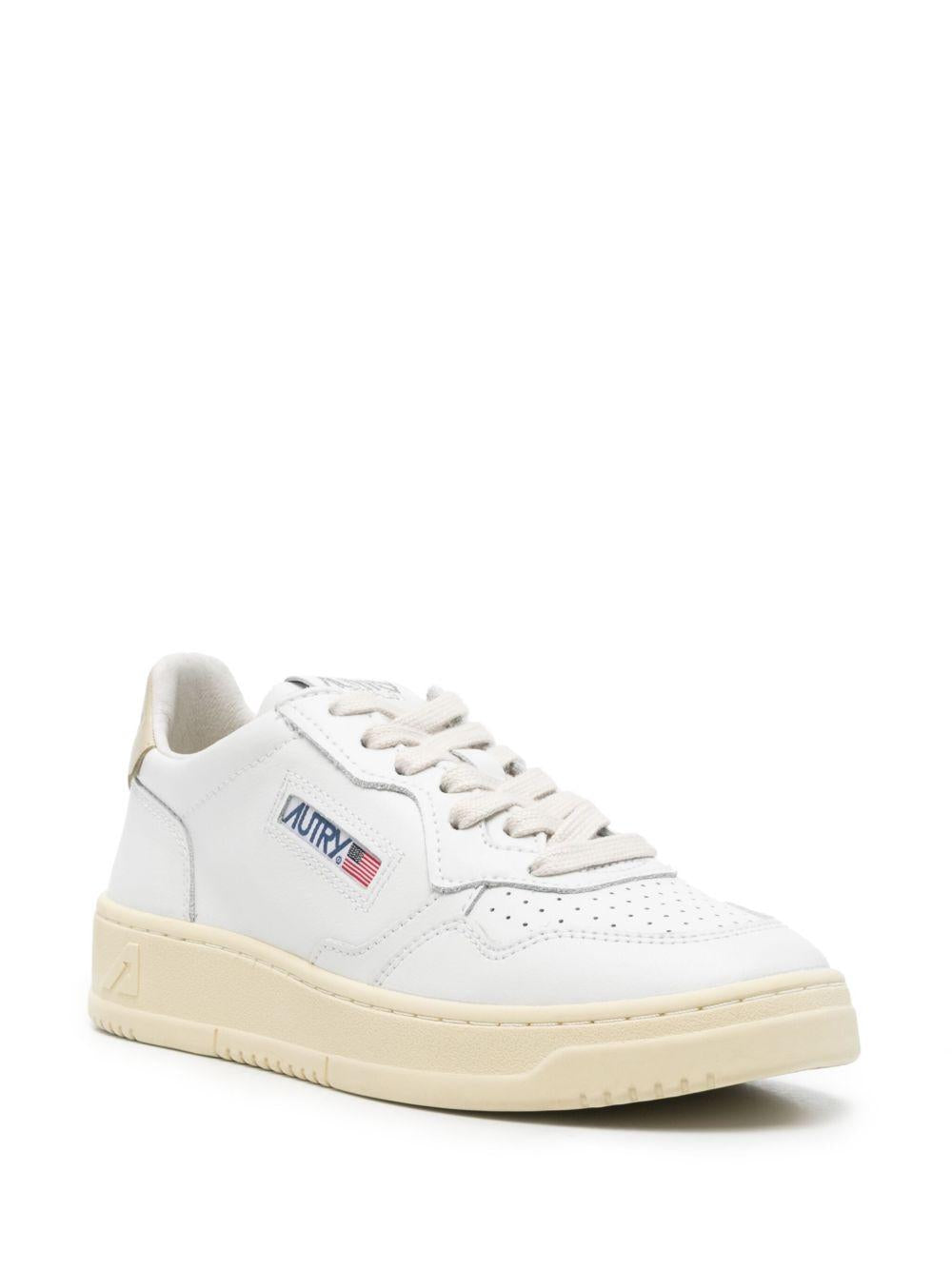 AUTRY Sneakers 'Medalist' in pelle bianca