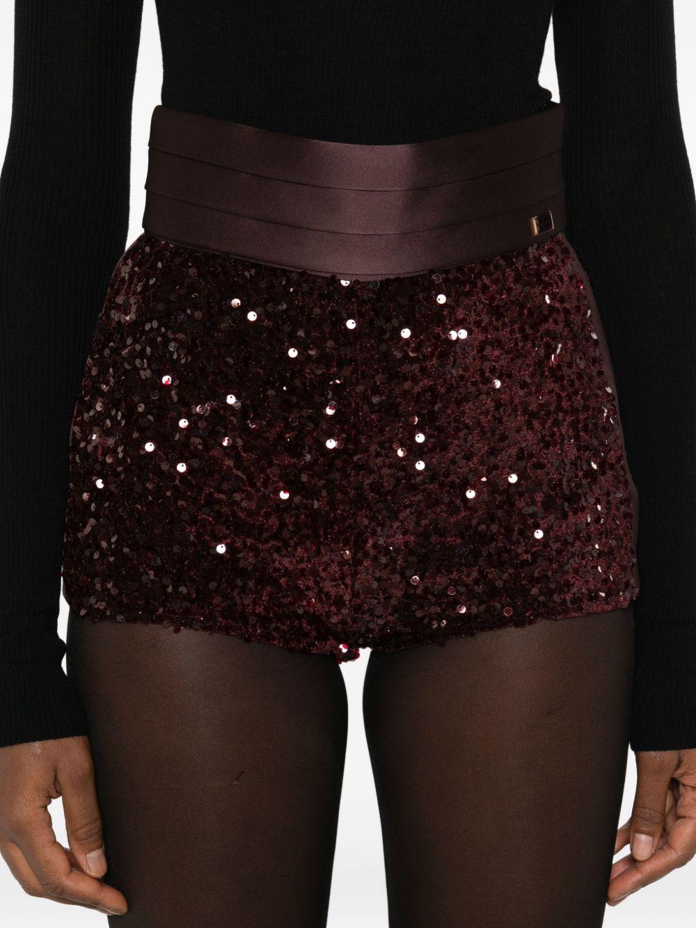 ELISABETTA FRANCHI Shorts in paillettes bordeax con fascia in raso