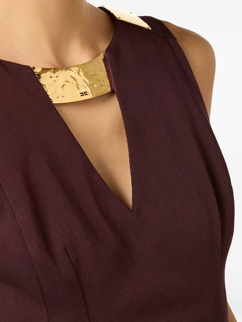 ELISABETTA FRANCHI Abito corto con placca in metallo dorato