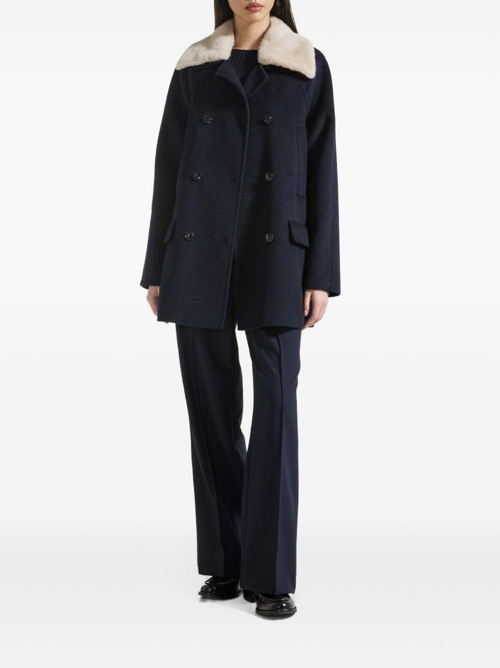 19.70 Cappotto corto doppiopetto blu navy con collo in ecopelliccia crema 