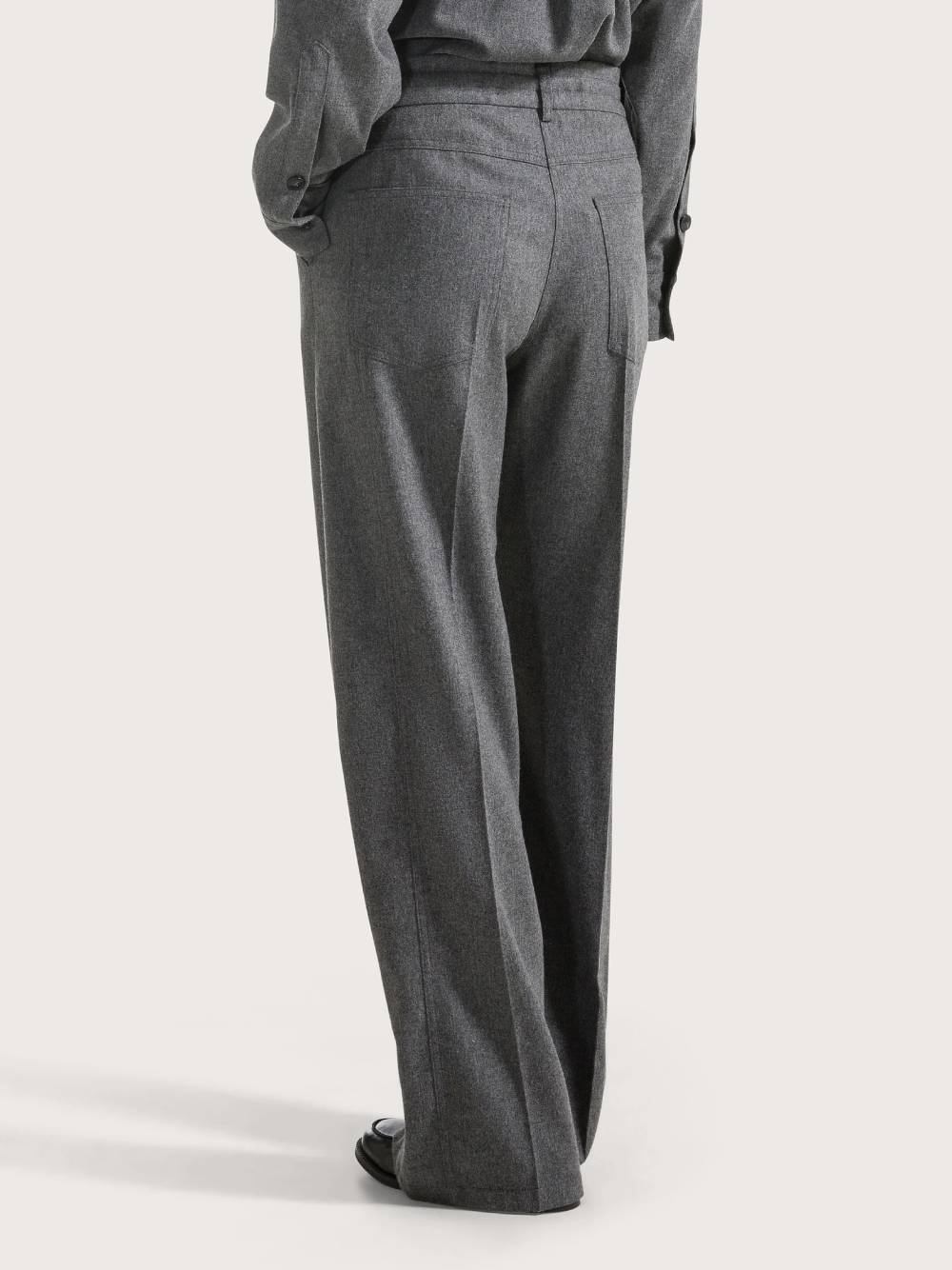 19.70 Pantaloni grigi con coulisse 