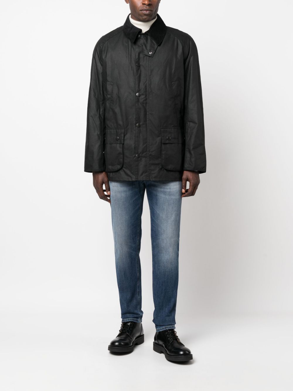 BARBOUR Giacca nera con colletto in velluto e tasche 