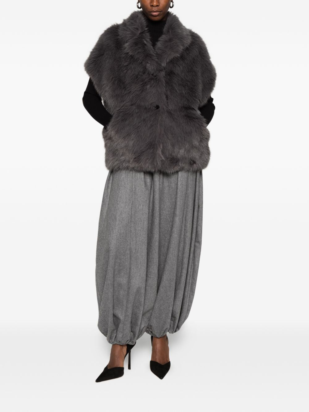 BETTA CORRADI Gilet grigio in ecopelliccia 