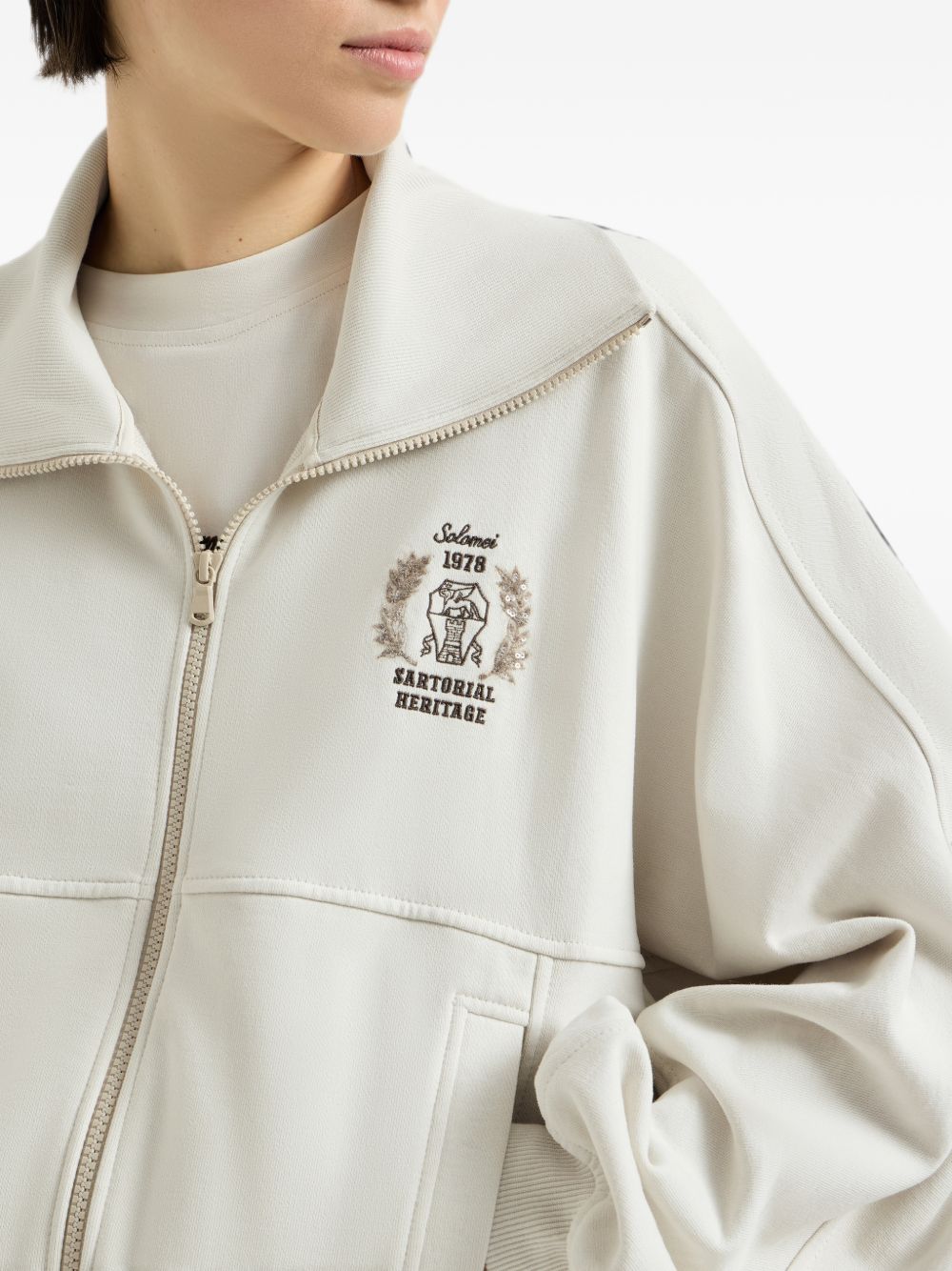 BRUNELLO CUCINELLI Felpa in cotone con logo sul petto e tasche bianca 