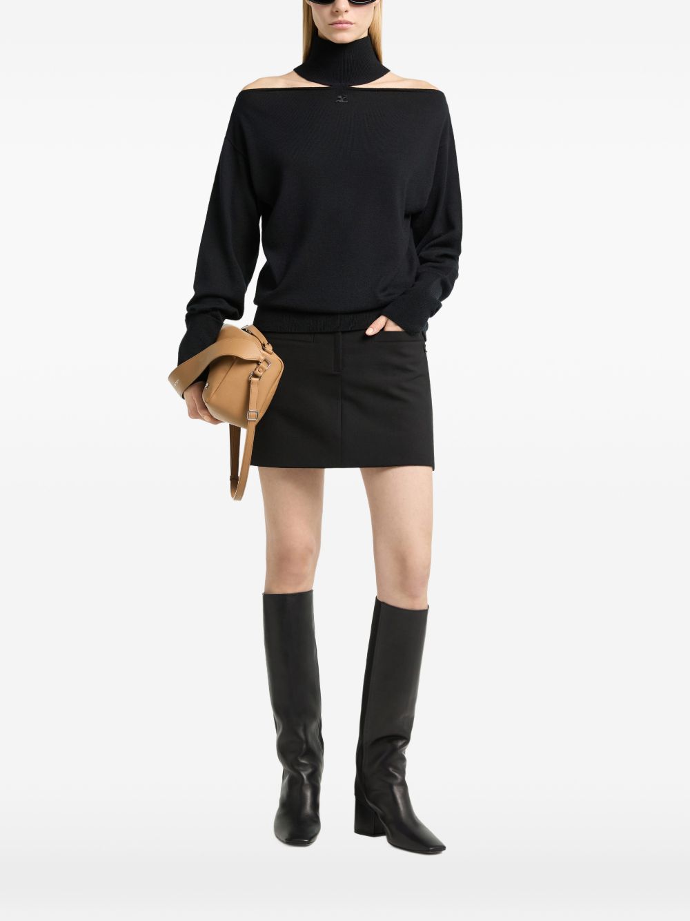 COURREGES Maglia in lana merino nera a collo alto con dettagli cut-out 
