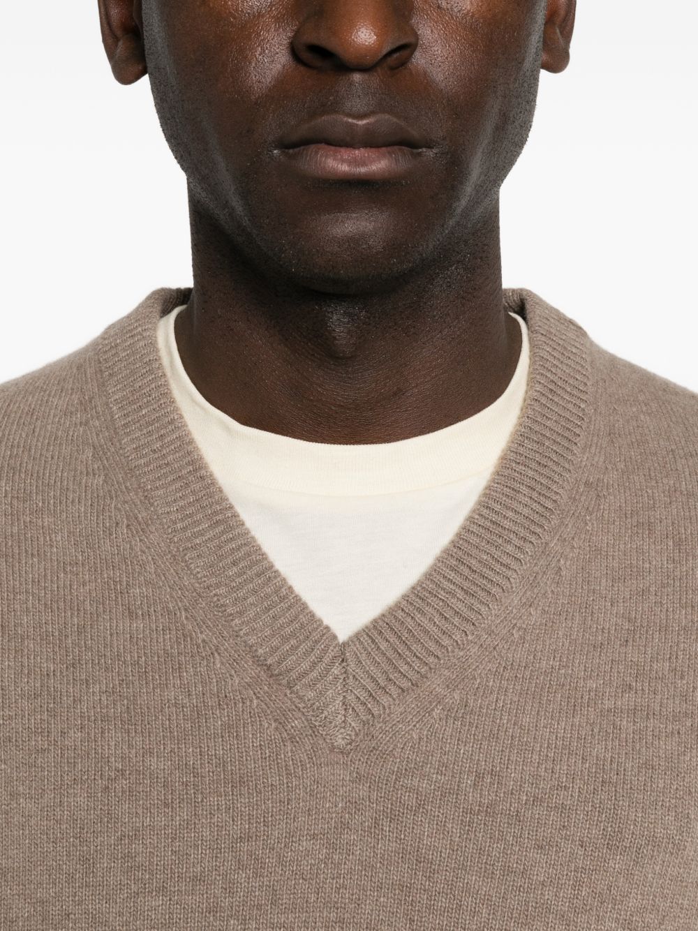 DANIELE FIESOLI Maglia con scollo a V sabbia in lana misto cashmere 