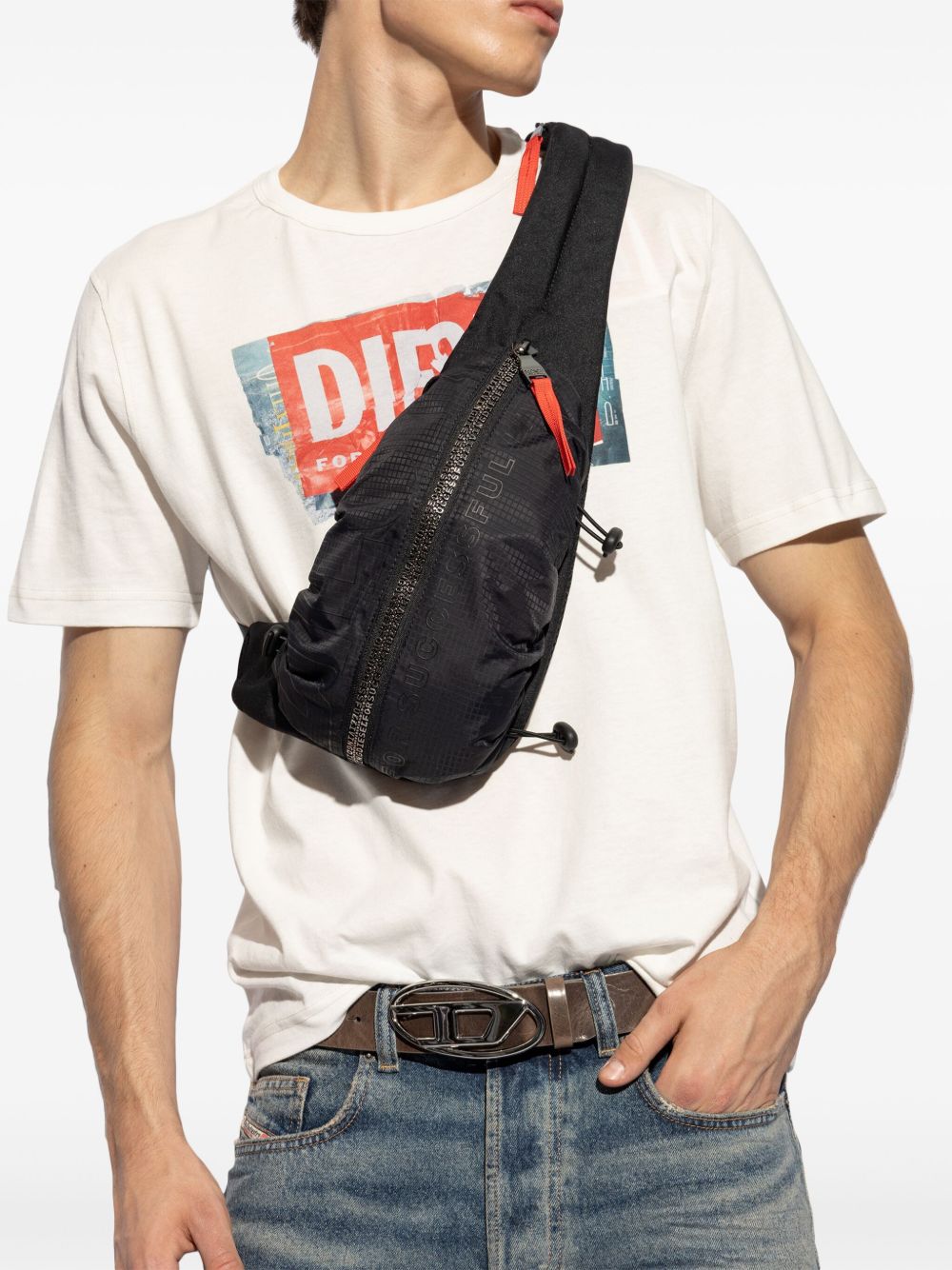 DIESEL Marsupio nero con chiusura zip 