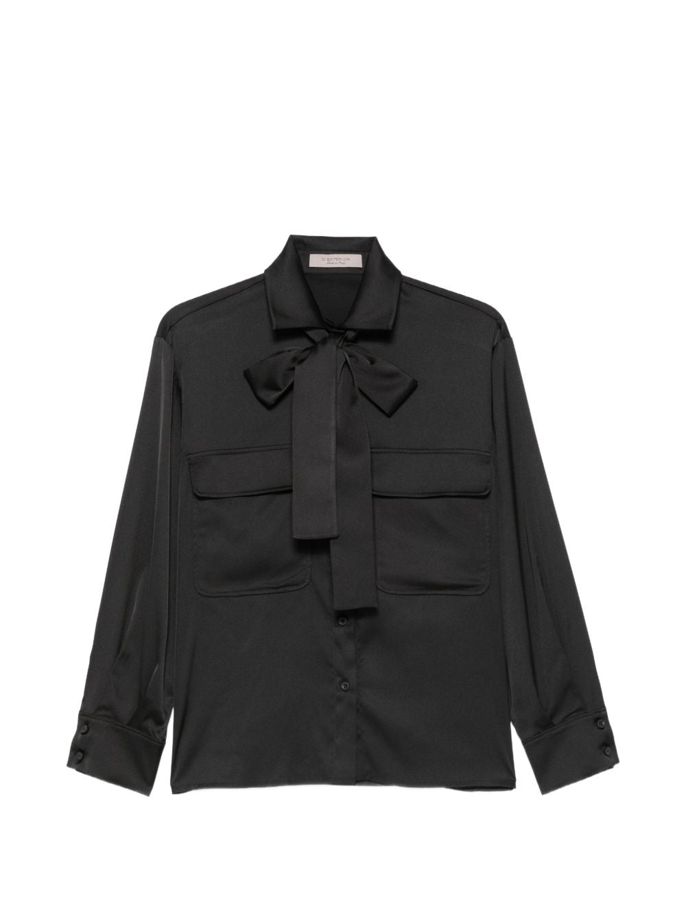 D EXTERIOR Camicia nera con fiocco al collo e tasche sul petto 