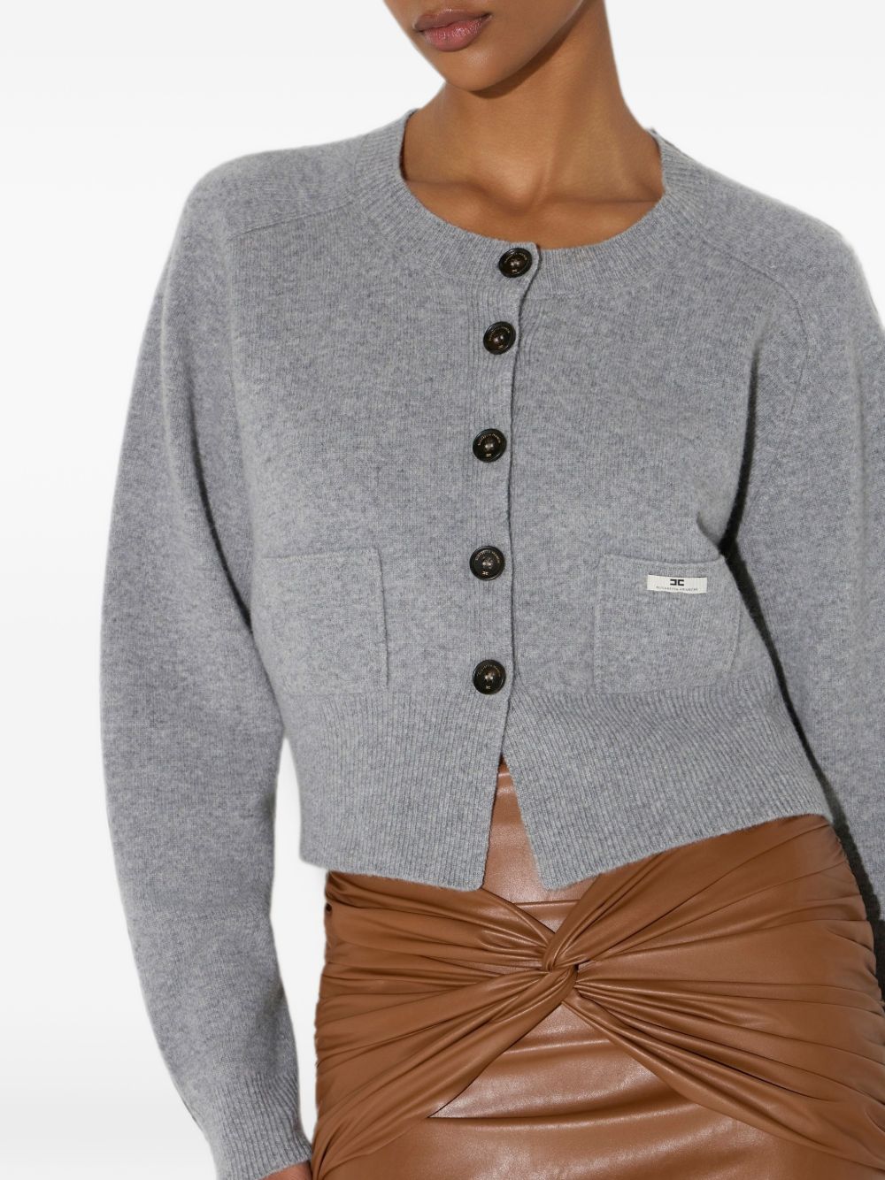 ELISABETTA FRANCHI Cardigan corto con taschine e chiusura con bottoni 