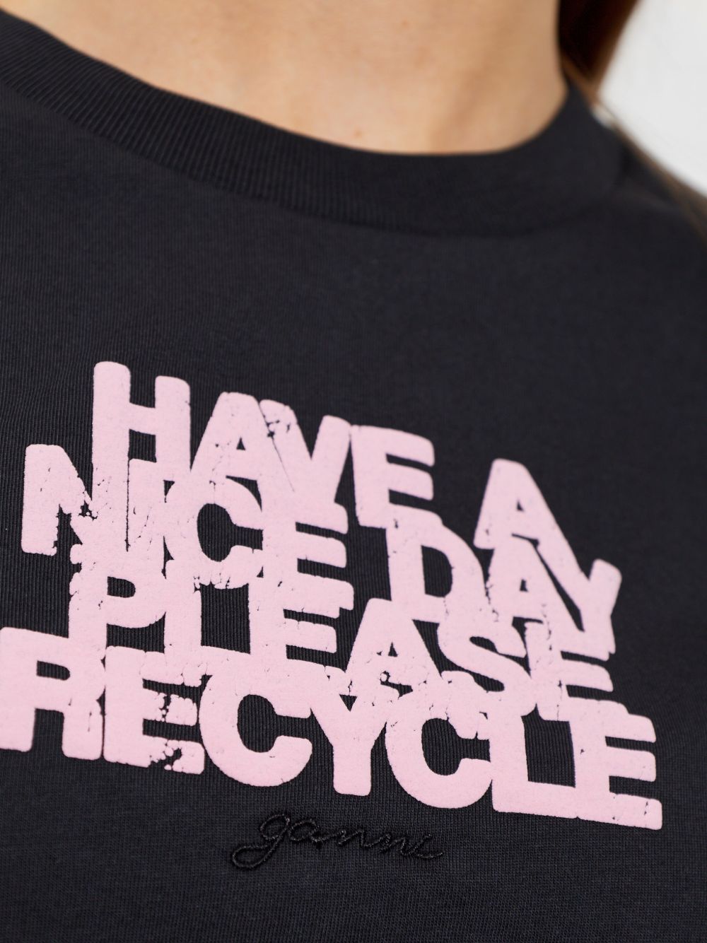 GANNI T-shirt con stampa grafica e slogan riciclato in cotone nero 