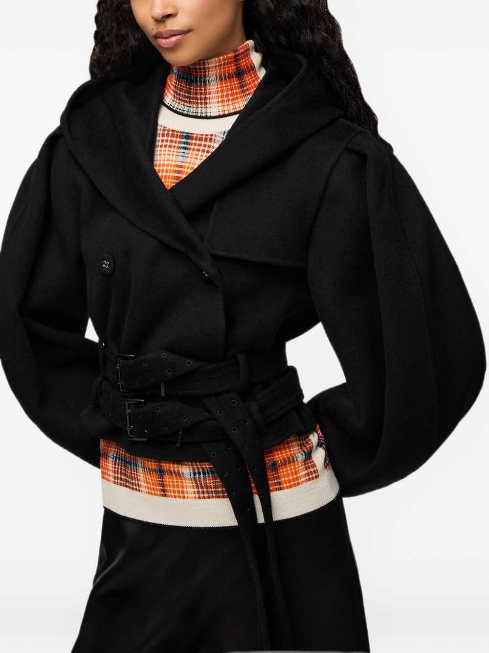 GANNI Cappotto crop con cappuccio e doppia cintura 