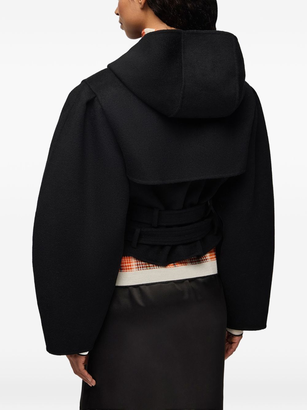 GANNI Cappotto crop con cappuccio e doppia cintura 