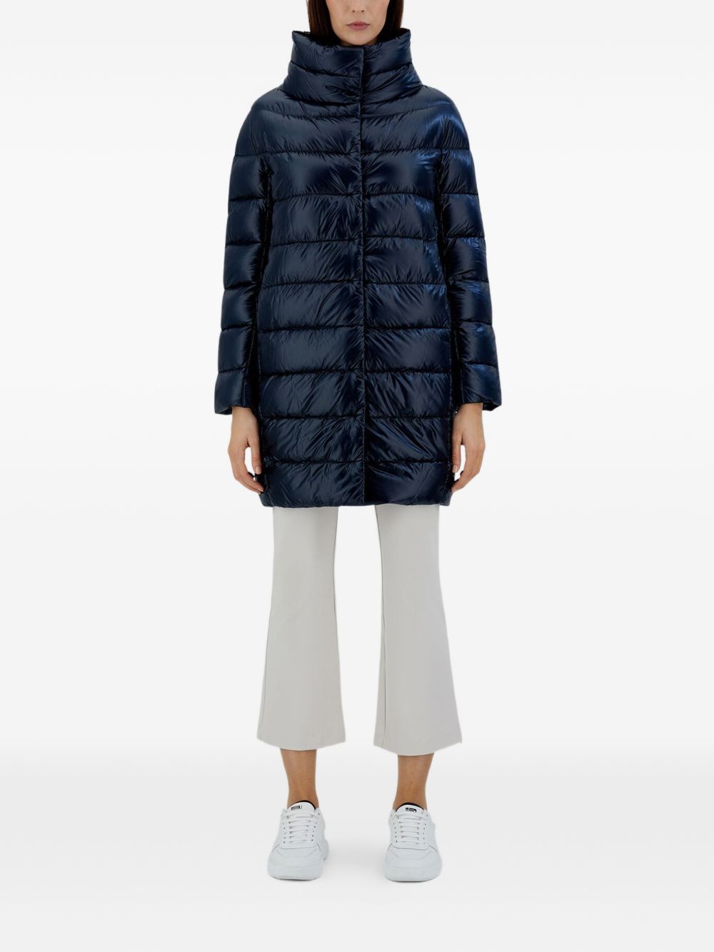 HERNO Piumino midi blu luminoso a collo alto 