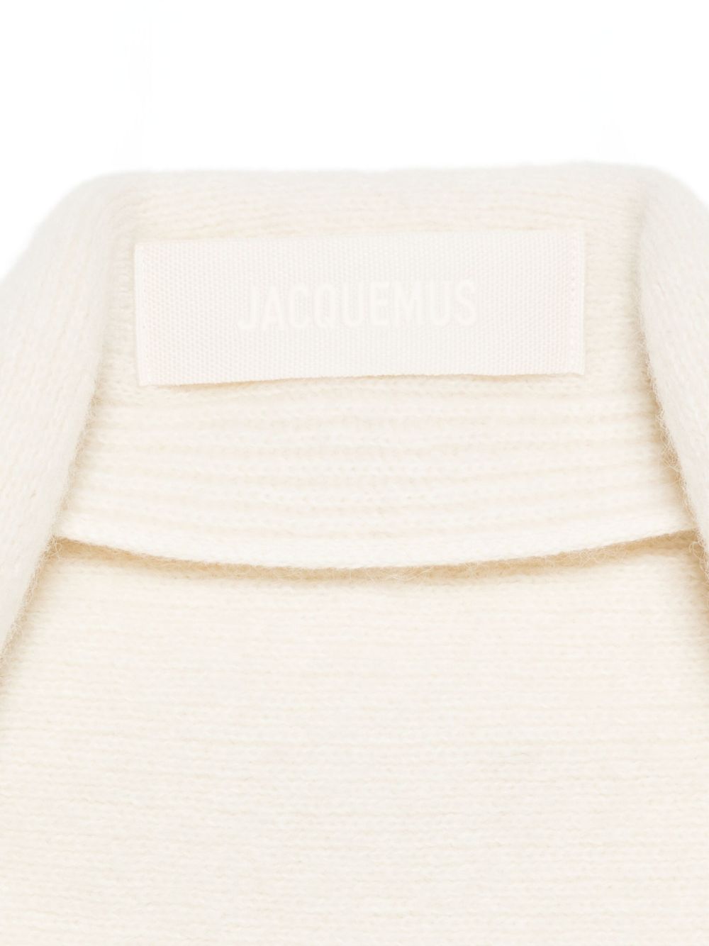 JACQUEMUS Foulard triangolare in misto alpaca color avorio 