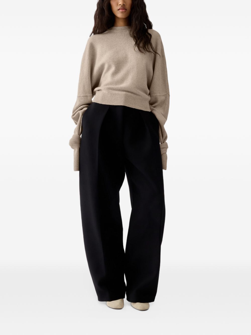 JACQUEMUS Felpa beige Le Pull Fiocco in lana merino 