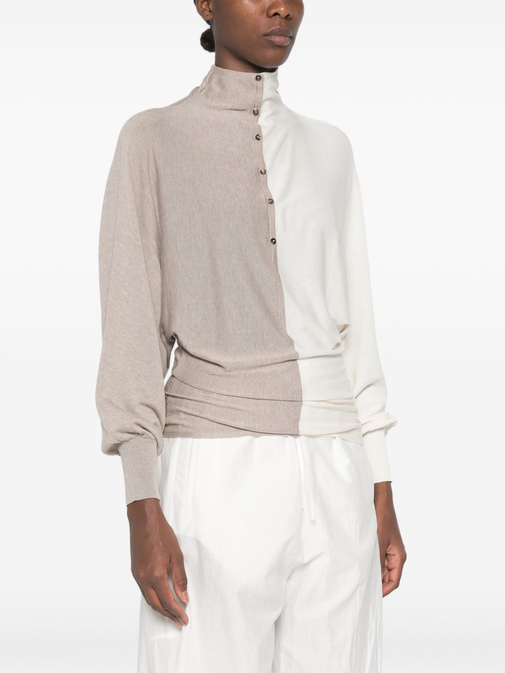 JACQUEMUS Maglia a collo alto Le Polo Loange beige e bianca 