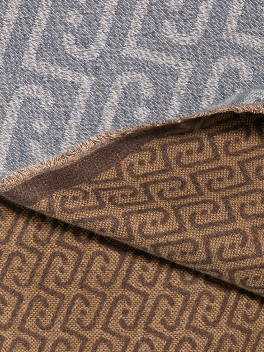 LIUJO Sciarpa double-face blu e marrone con logo all-over 