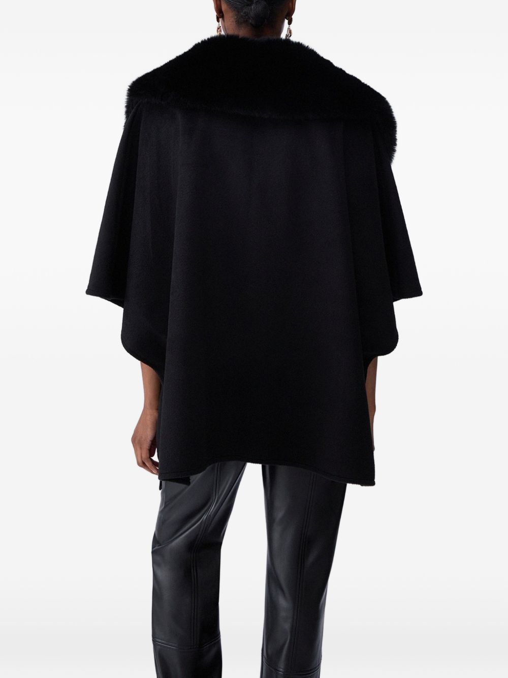 LIUJO Cappotto mantella nero con ecopellicca sul collo 