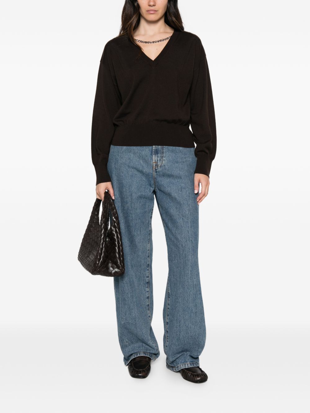 LIUJO Maglia nera in lana con scollo a V e collier incorporato 