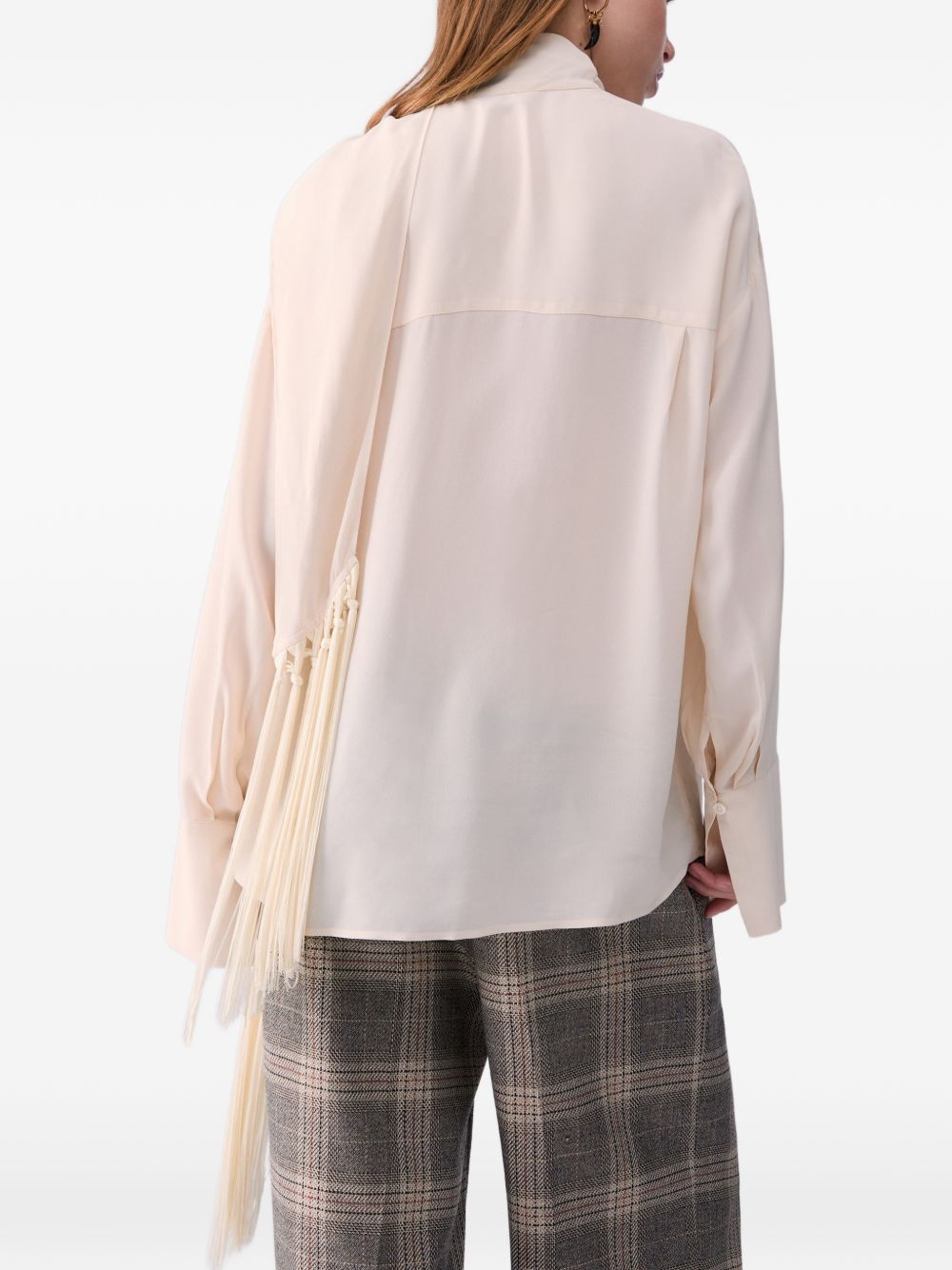 LIUJO Camicia color crema con collo lavallière e frange 